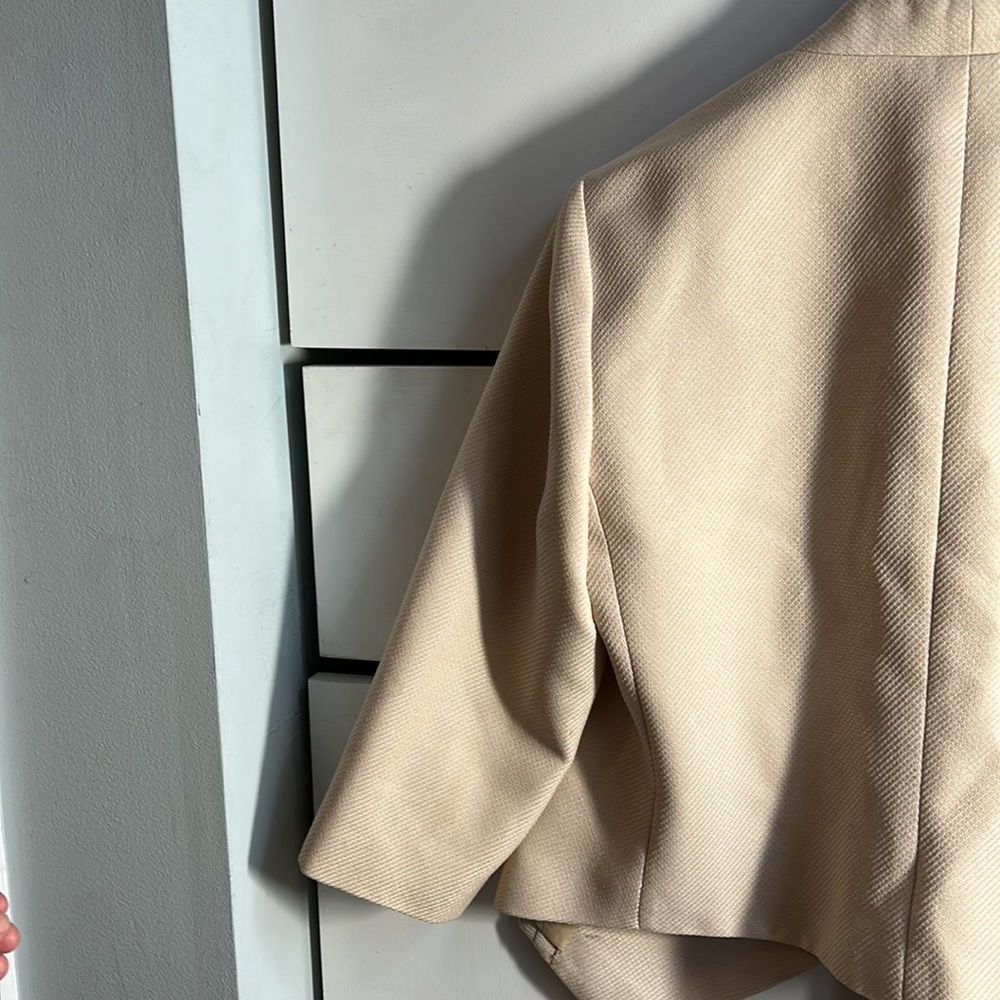Cream structured jacket - Picture 3 of 3